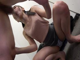 ノーハンドフェラは奴隷の証！17 手を使わずにフェラチオする10人の素人娘　サンプル画像08